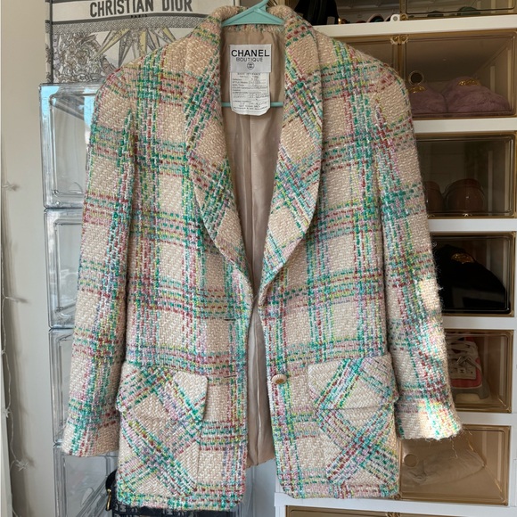 Chanel Runway tweed jacket - Picture 5 of 17